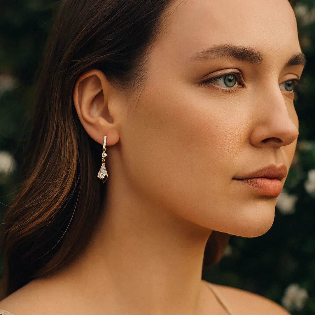 Brinco De Argola Com Cristais Banhado a Ouro 18k