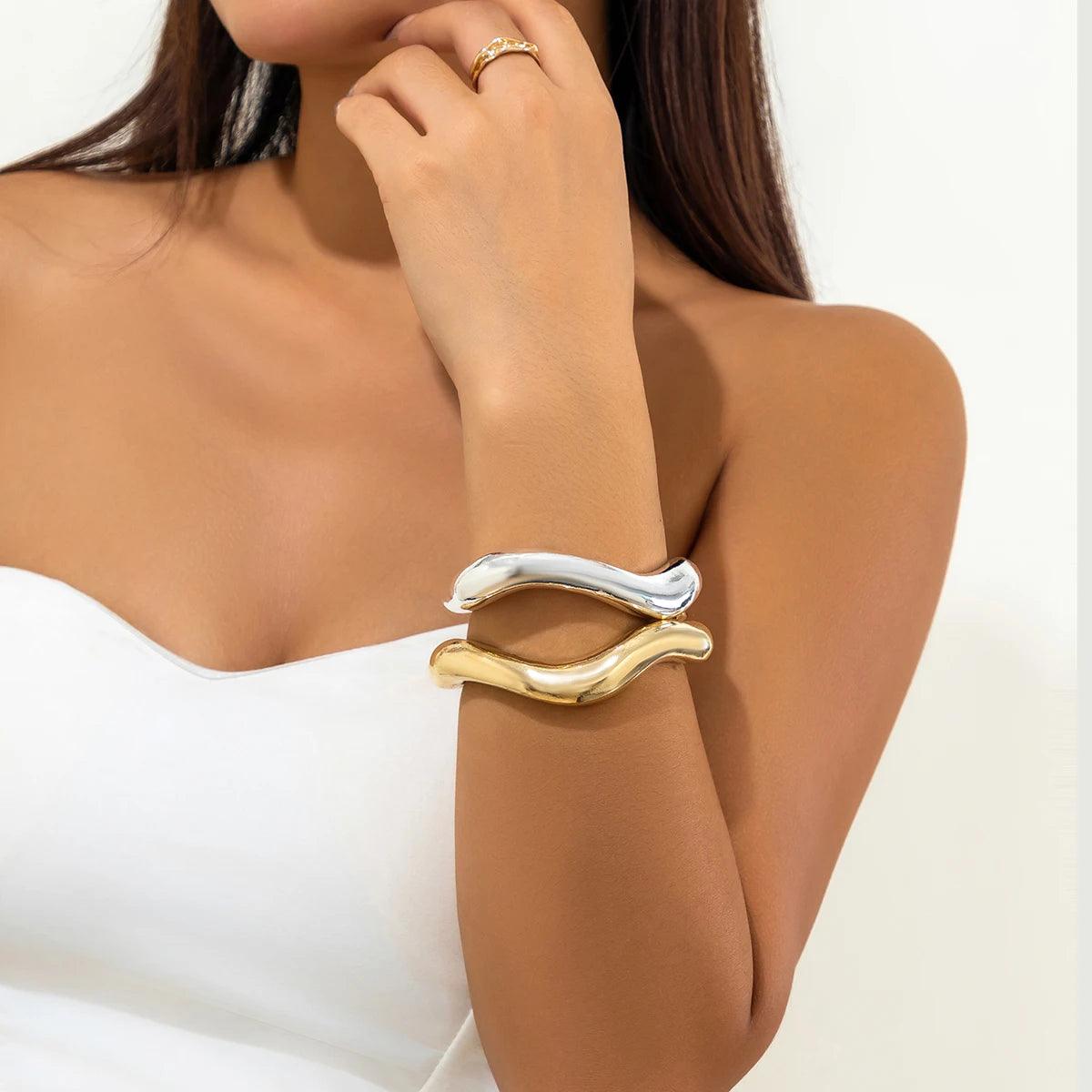 Bracelete Ajustável Grosso Banhado em Ouro 18k