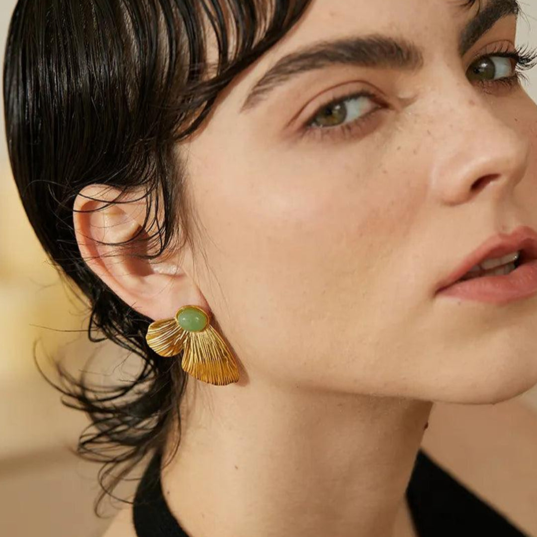 Brinco Pétala Com Pedra Natural Banhado em Ouro 18k