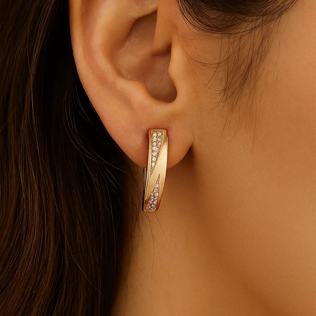 Brinco De Argola Com Zircônia Banhado Em Ouro 18k