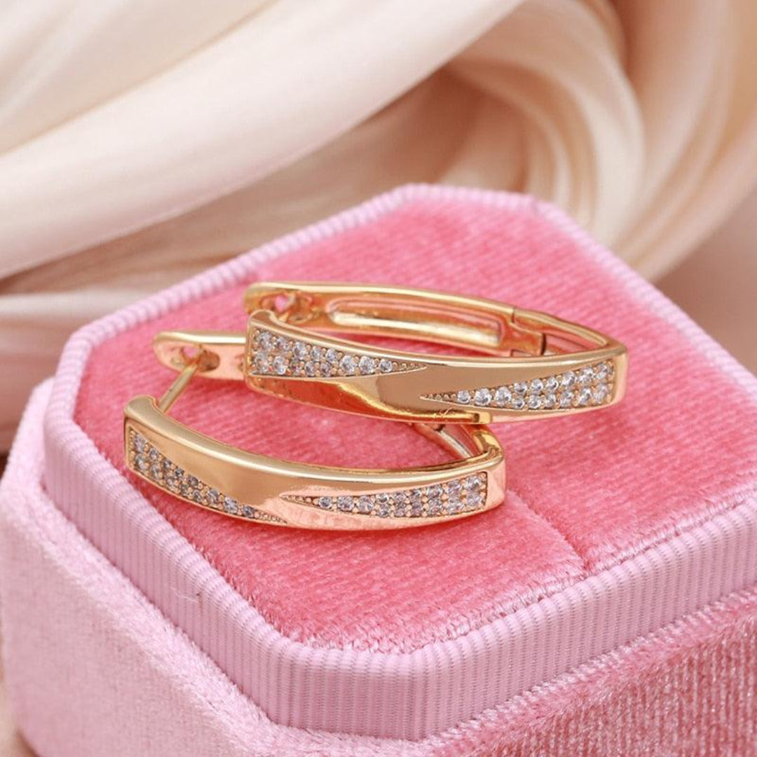 Brinco De Argola Com Zircônia Banhado Em Ouro 18k