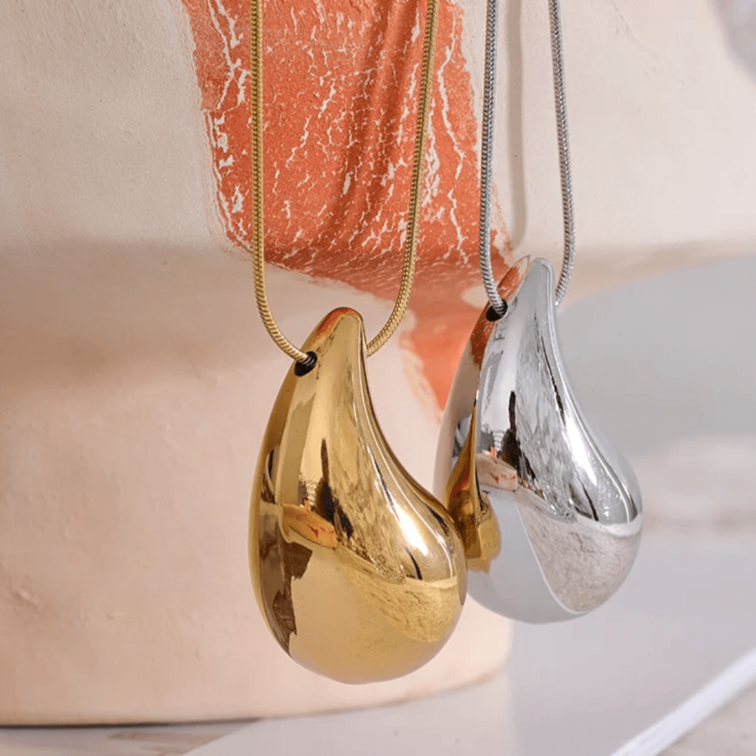 Colar com Pingente de Gota Banhado em Ouro 18k