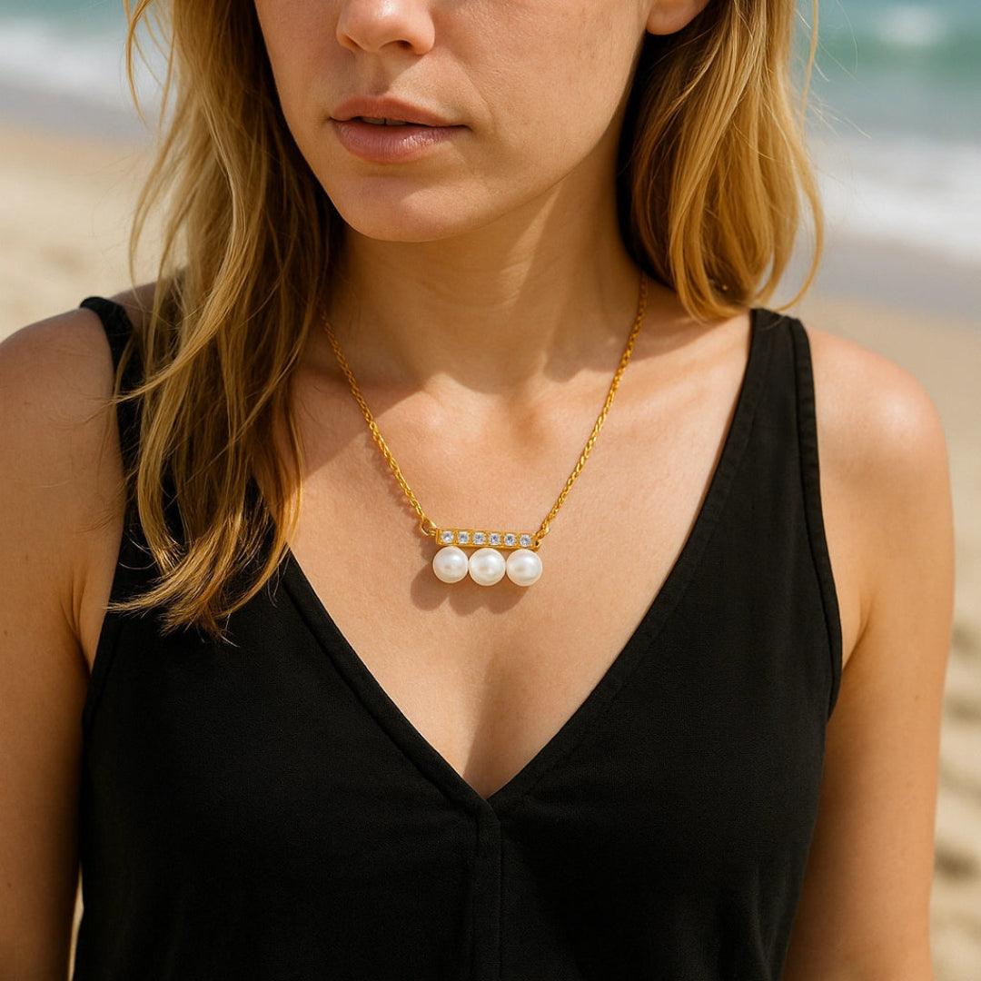 Colar com Pérolas e Zircônias Banhado em Ouro 18k
